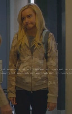 Terra’s grey zip front hoodie on Dirty John