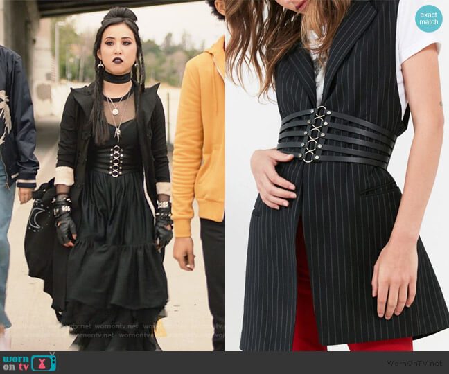 Urban Outfitters Wide Metal Ring Belt worn by Nico Minoru (Lyrica Okano) on Marvels Runaways