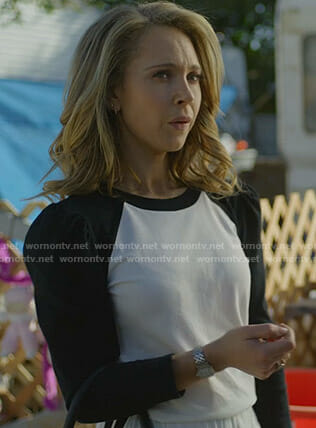 Veronica’s puff sleeve baseball tee on Dirty John