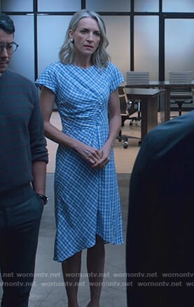Janet’s blue ruched check dress on Marvel’s Runaways