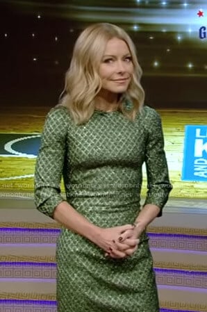 Kelly’s green metallic dress on Live with Kelly and Ryan