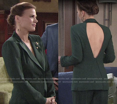 Phyllis’s green open-back blazer on The Young and the Restless