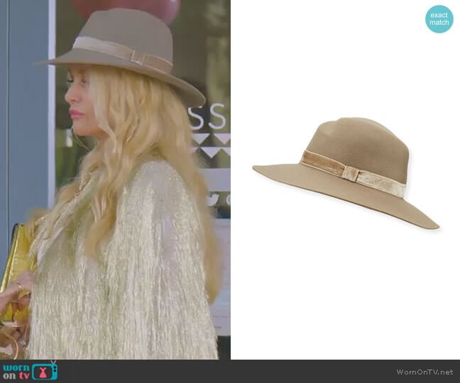 Rag & Bone Zoe Wool Fedora Hat worn by Alexis Carrington (Elaine Hendrix) on Dynasty