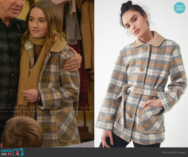 Urban Outfitters Belted Lady Coat worn by Eve Baxter (Kaitlyn Dever) on Last Man Standing