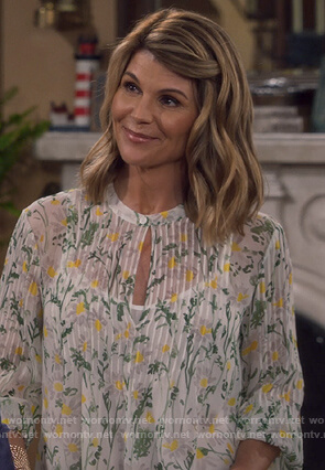 Rebecca’s floral pleated front blouse on Fuller House
