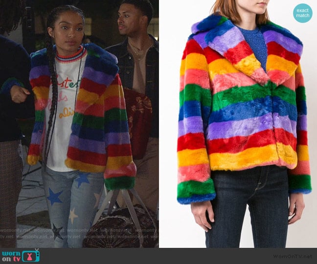 Alice + Olivia Thora faux fur jacket worn by Zoey Johnson (Yara Shahidi) on Grown-ish