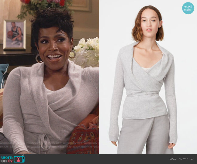 Club Monaco Operu Sweater worn by Rose (Sheryl Lee Ralph) on Fam