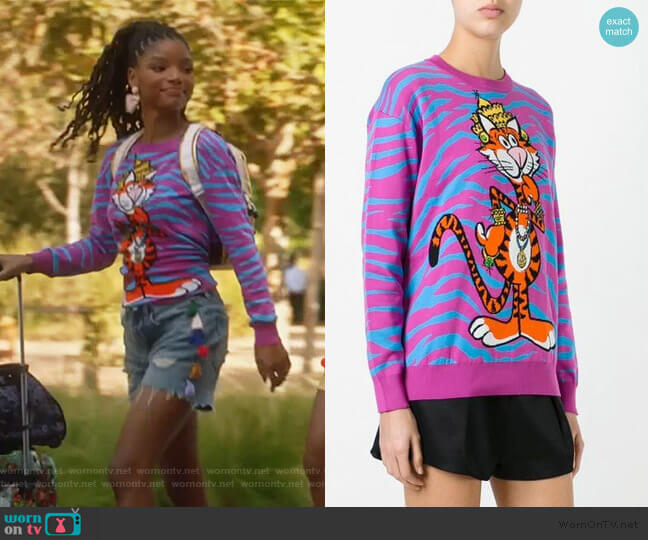 Moschino Crowned Tiger Intarsia Jumper worn by Skylar Forster (Halle Bailey) on Grown-ish