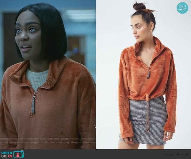 Urban Outfitters Angela Fleece Pullover Top worn by Jennifer Pierce (China Anne McClain) on Black Lightning