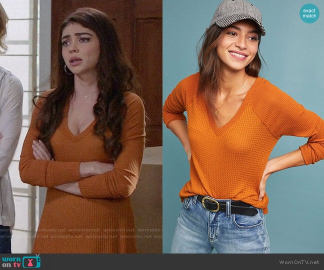 Maeve Pearson Waffle Top in Gold worn by Haley Dunphy (Sarah Hyland) on Modern Family
