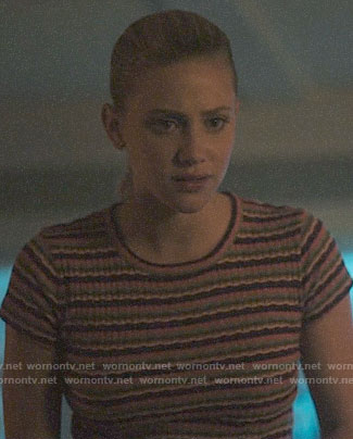 Betty’s wavy striped tee on Riverdale