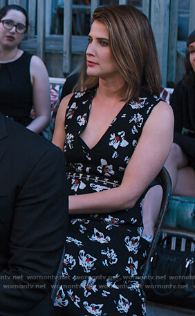 Lisa’s black floral waist cutout dress on Friends from College