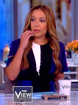 Sunny’s colorblock v-neck dress on The View