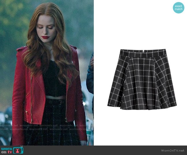 H&M Circle Skirt in Black / Checked worn by Cheryl Blossom (Madelaine Petsch) on Riverdale