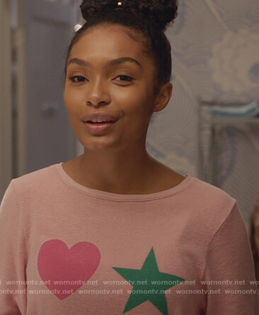 Zoey’s pink printed sweatshirt on Grown-ish