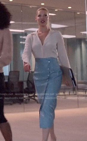 Samantha’s blue leather buttoned front skirt on Suits
