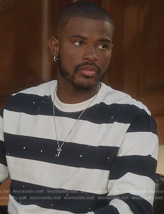 Aaron’s striped sweatshirt on Grown-ish