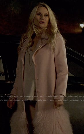 Alexis’s pink fur-trim coat on Dynasty