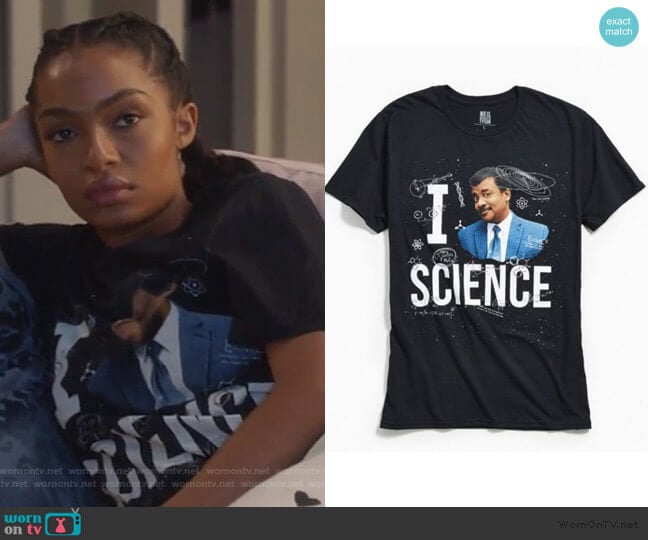 Urban Outfitters Neil deGrasse Tyson Science Tee worn by Zoey Johnson (Yara Shahidi) on Grown-ish