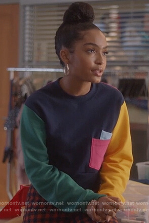 Zoey’s colorblock sweater on Grown-ish