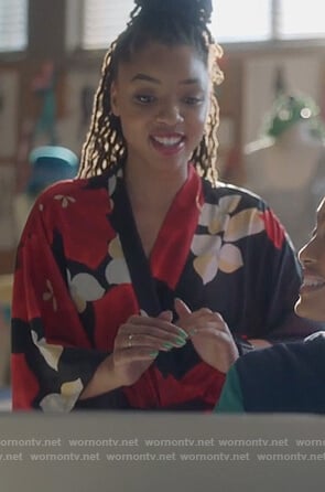 Jazlyn’s black floral kimono on Grown-ish