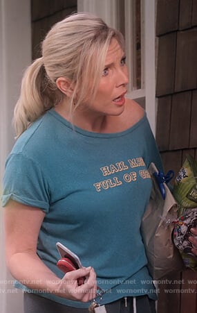 Brianna’s green Hail Maui Full of Grass tee on Grace and Frankie