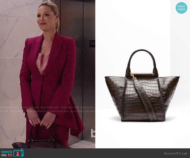 Max Mara Maxi shopper in crocodile-print leather worn by Samantha Wheeler (Katherine Heigl) on Suits