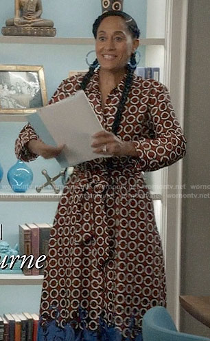 Bo’s geometric print midi dress on Black-ish