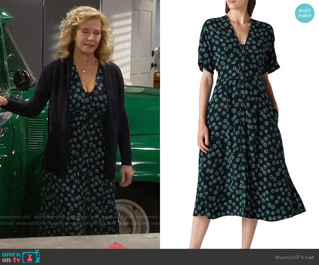 Whistles Naya Lenno-Print Dress worn by Vanessa Baxter (Nancy Travis) on Last Man Standing