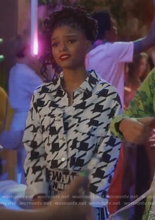 Skylar’s white houndstooth denim jacket on Grown-ish