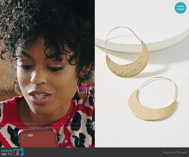 Crescent Hoop Earrings from Anthropologie worn by Ali Finer (Javicia Leslie) on God Friended Me