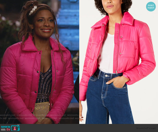 Bar lll Cropped Puffer Jacket worn by Poppy (Kimrie Lewis) on Single Parents