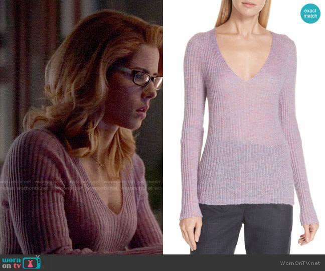 Rag & Bone Donna Sweater worn by Felicity Smoak (Emily Bett Rickards) on Arrow