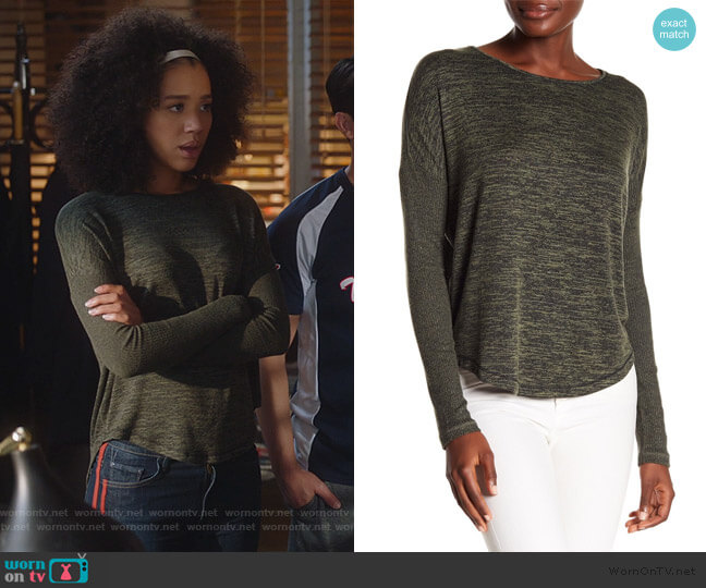 Rag & Bone Amelia Tee worn by Allison Adams (Jasmin Savoy Brown) on For the People