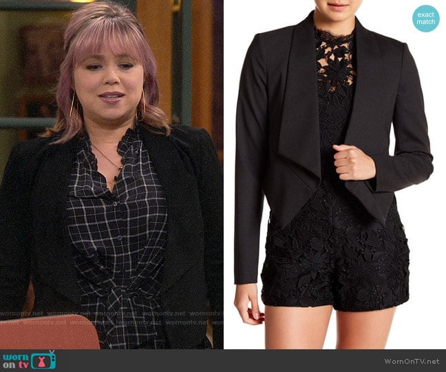 Alice + Olivia Harvey Draped Blazer worn by Kristin Baxter (Amanda Fuller) on Last Man Standing