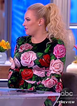 Meghan’s black rose print dress on The View