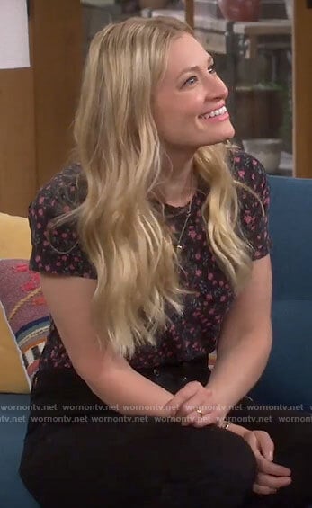 Gemma’s floral tee on The Neighborhood