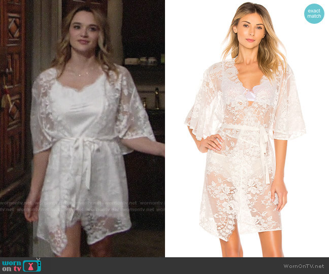 Homebodii Kassiah Robe worn by Summer Newman (Hunter King) on The Young and the Restless