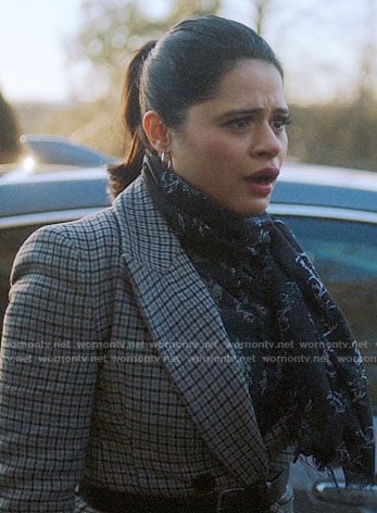Mel’s checked coat on Charmed