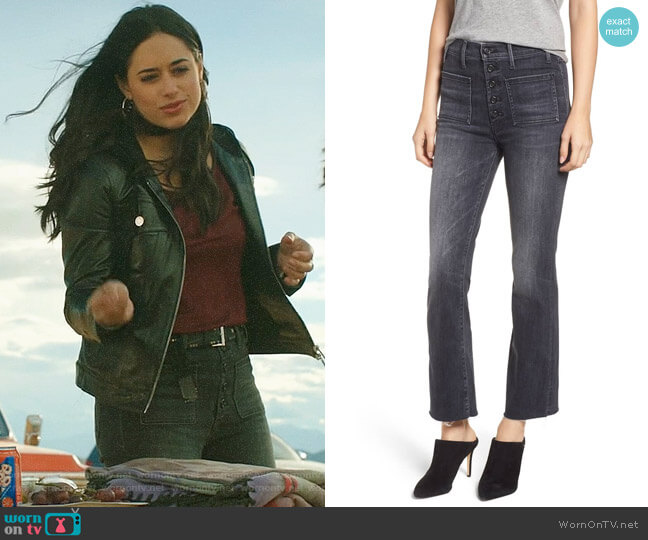 Mother Hustler Patch Pocket High Waist Ankle Jeans worn by Liz Ortecho (Jeanine Mason) on Roswell New Mexico