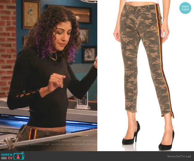 Pam & Gela Camo Side Stripe Pant worn by Heather Davis (Vella Lovell) on Crazy Ex-Girlfriend