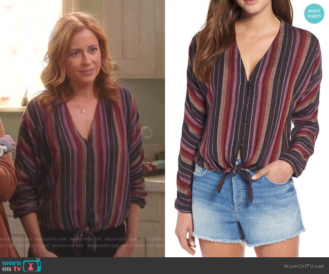 Rails Sloane Blouse worn by Lena (Jenna Fischer) on Splitting Up Together