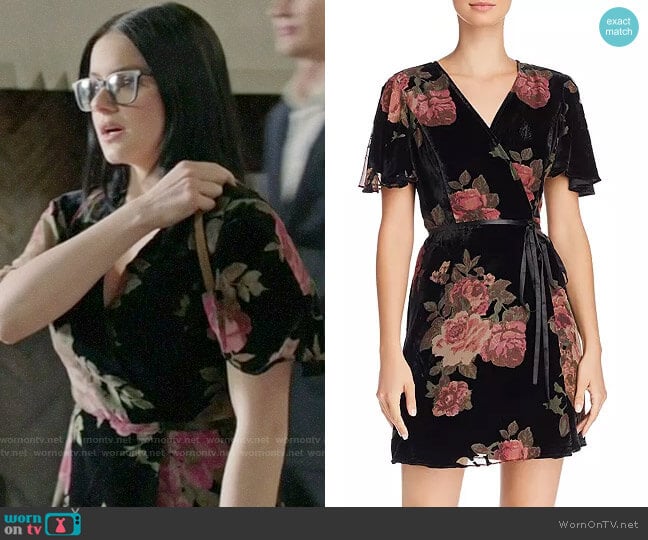 Aqua Floral Velvet Burnout Wrap Dress worn by Alex Dunphy (Ariel Winter) on Modern Family