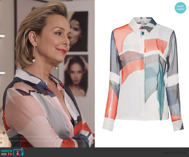 Cushnie Ada Expressionist Chiffon Blouse worn by Jacqueline (Melora Hardin) on The Bold Type