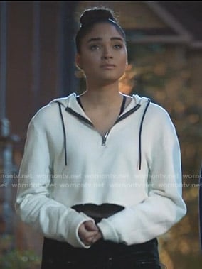 Simone’s white cropped hoodie on Star