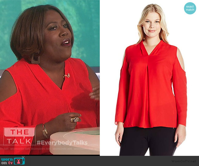 Vince Camuto Long Sleeve Cold-Shoulder Invert Pleat V-Neck Blouse worn by Sheryl Underwood on The Talk