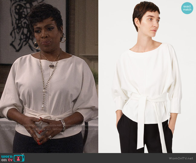 Club Monaco Amerilina Top worn by Rose (Sheryl Lee Ralph) on Fam
