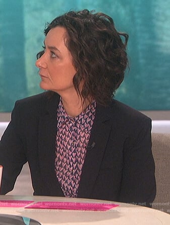Sara’s heart print blouse on The Talk
