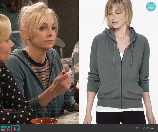 James Perse Vintage Fleece Hoodie worn by Christy Plunkett (Anna Faris) on Mom