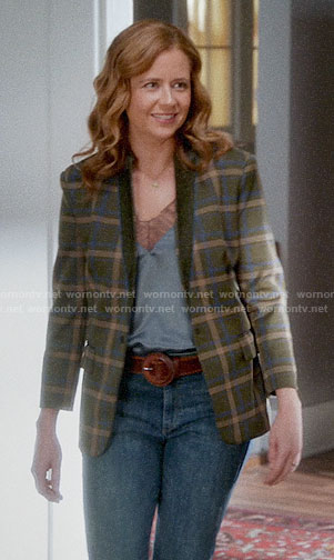 Lena’s green plaid blazer on Splitting Up Together